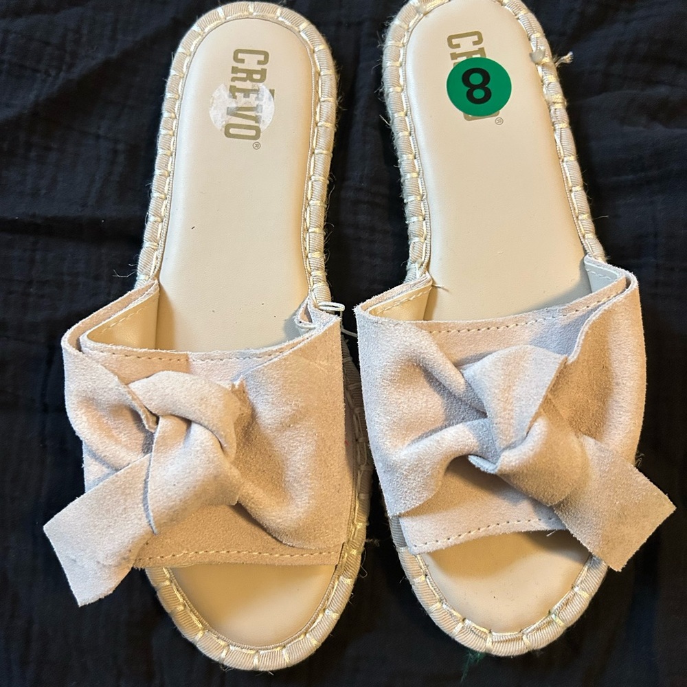 Crevo Women's Tan Knotted Slide Sandals